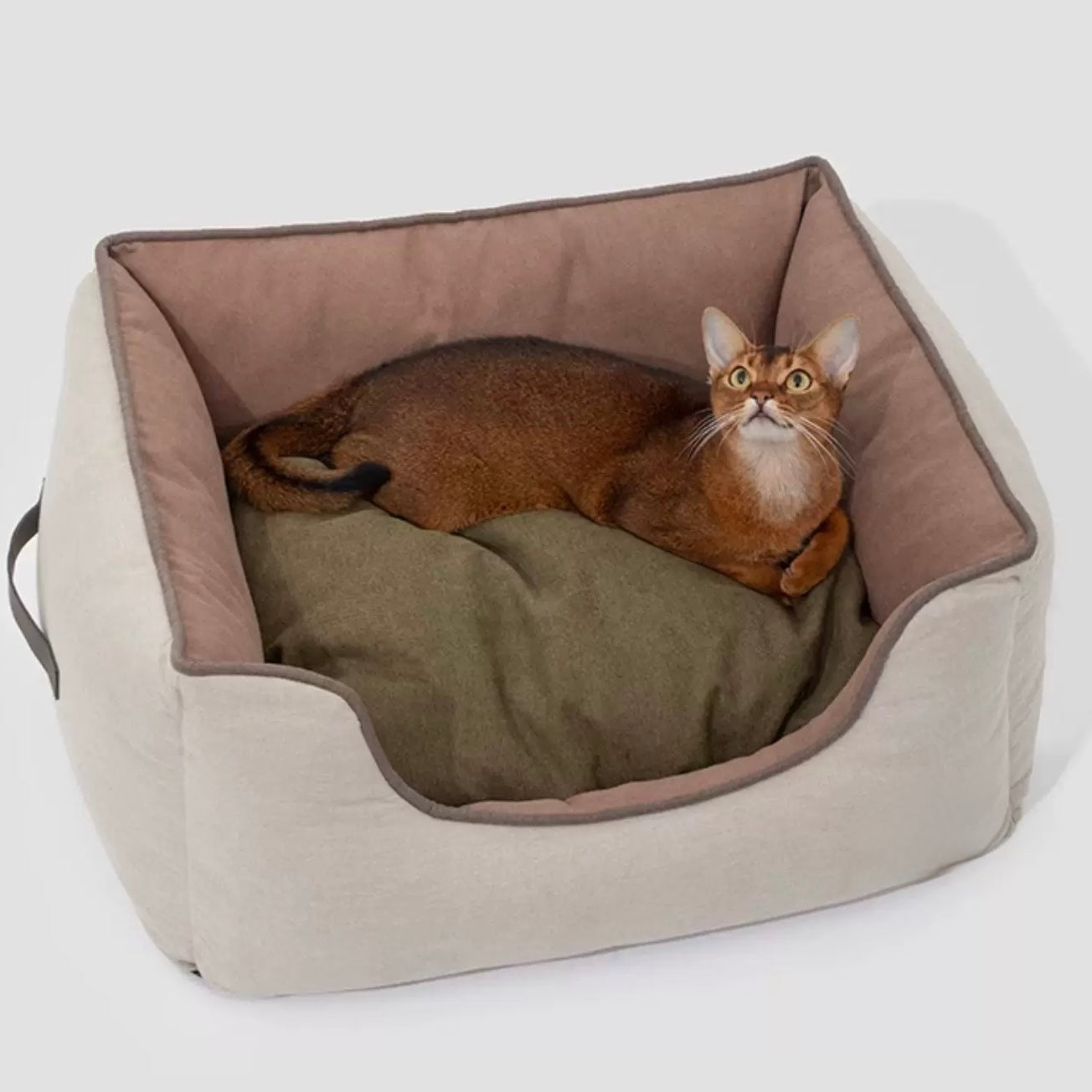 Reversible Cushion Pet Bed – Cozy Nest for Cats & Dogs