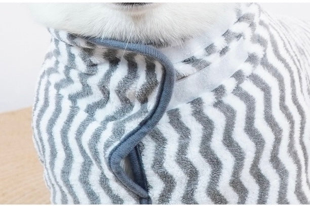 Wearable Dog Bath Towel Robe – Super Absorbent & Quick-Dry for After Bath & Beach