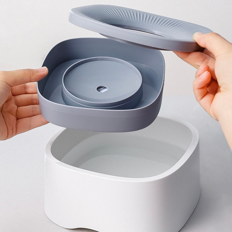 Anti-Spill Pet Water Bowl โ No-Wet Beard Floating Disk Design for Dogs & Cats