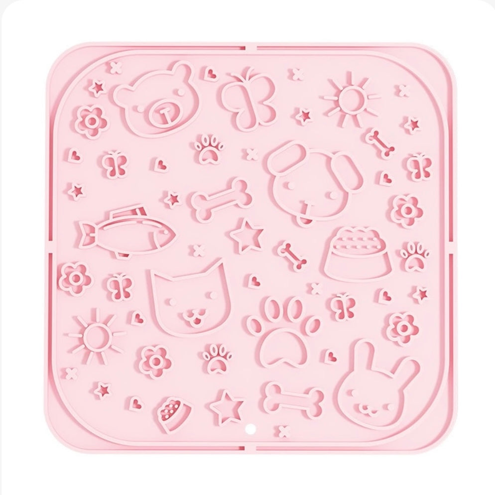 Silicone Dog Lick Mat – Suction Cup Feeding Plate for Anxiety Relief & Enrichment