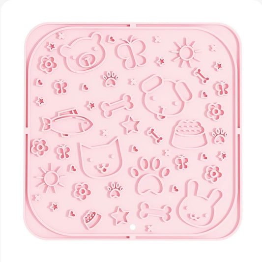 Silicone Dog Lick Mat – Suction Cup Feeding Plate for Anxiety Relief & Enrichment